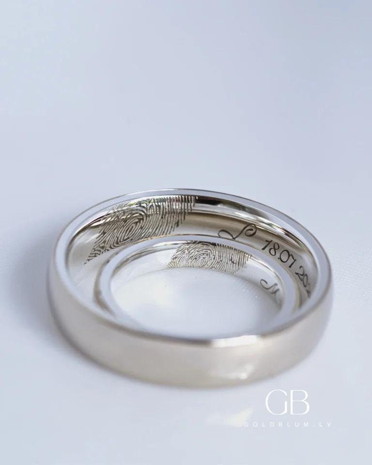 zelta laulības gredzeni