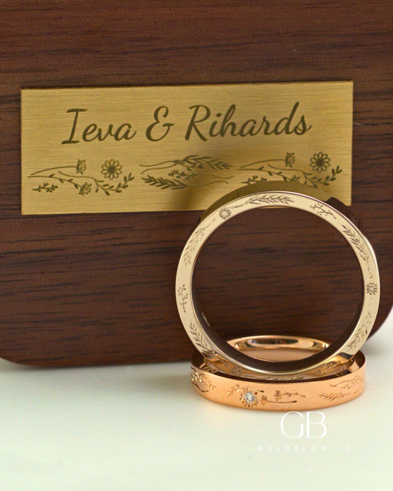 Zelta laulības gredzeni ar gravējumu