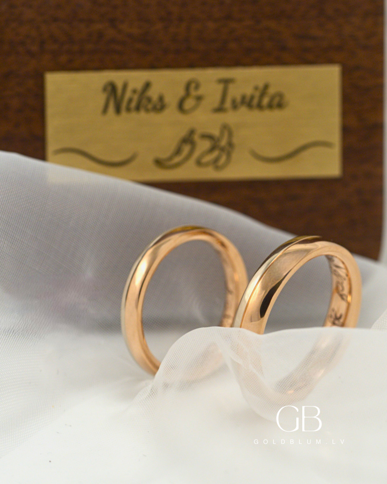 zelta laulības gredzeni