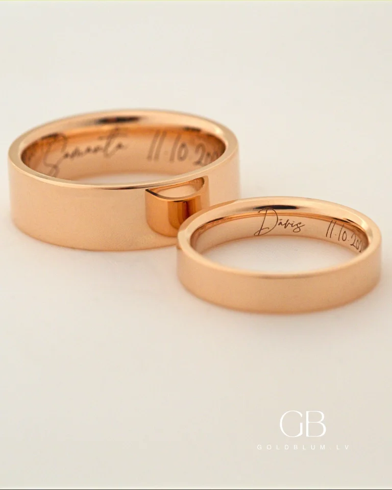 zelta laulības gredzeni pārim