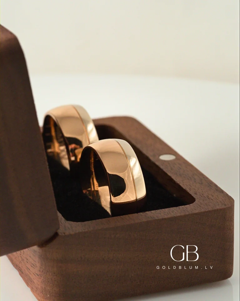 Laulību gredzeni divas krāsas