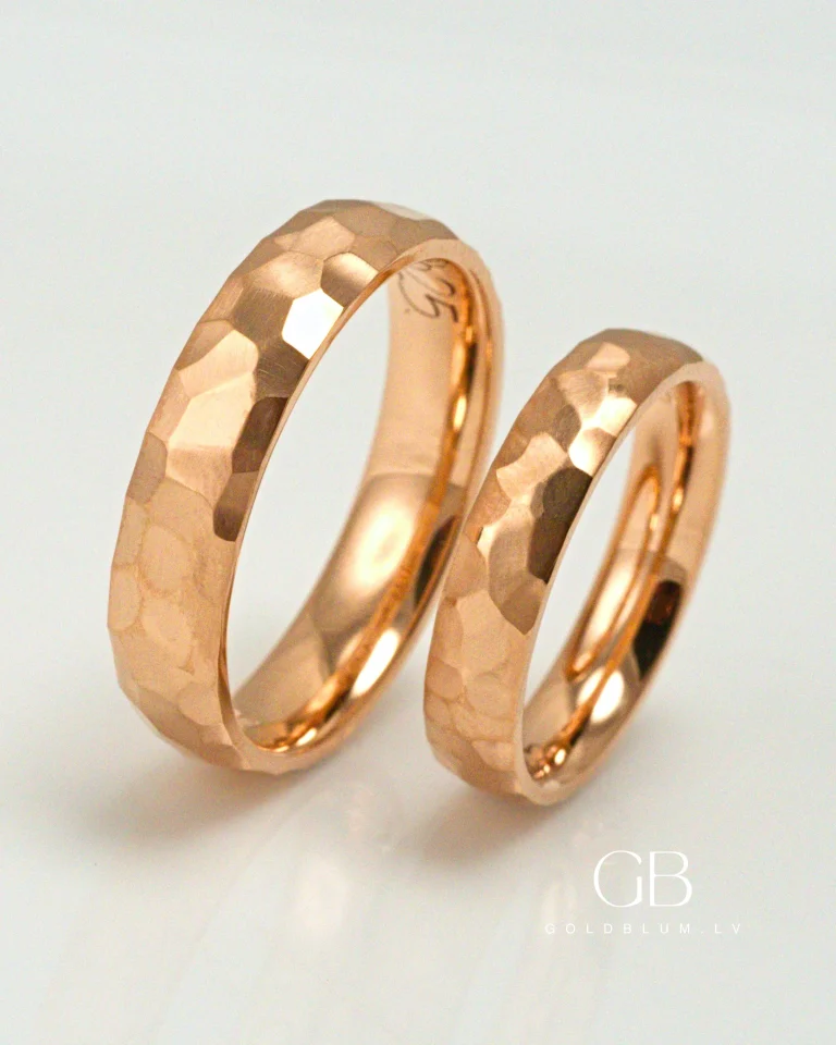 Gredzeni ar kaluma efektu